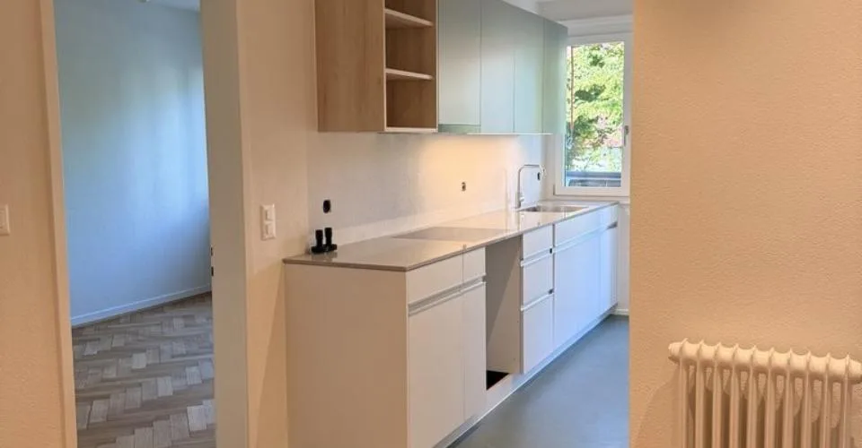 Umfassend sanierte 2.5-Zimmerwohnung mit modernem Ausbaustandard – Foto 7 von 8