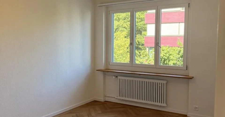 Umfassend sanierte 2.5-Zimmerwohnung mit modernem Ausbaustandard – Foto 6 von 8