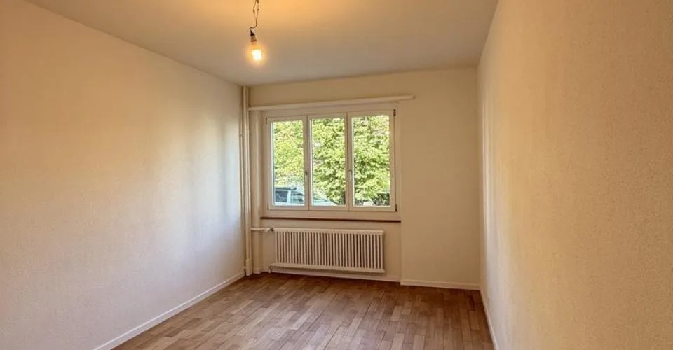 Umfassend sanierte 2.5-Zimmerwohnung mit modernem Ausbaustandard – Foto 3 von 8