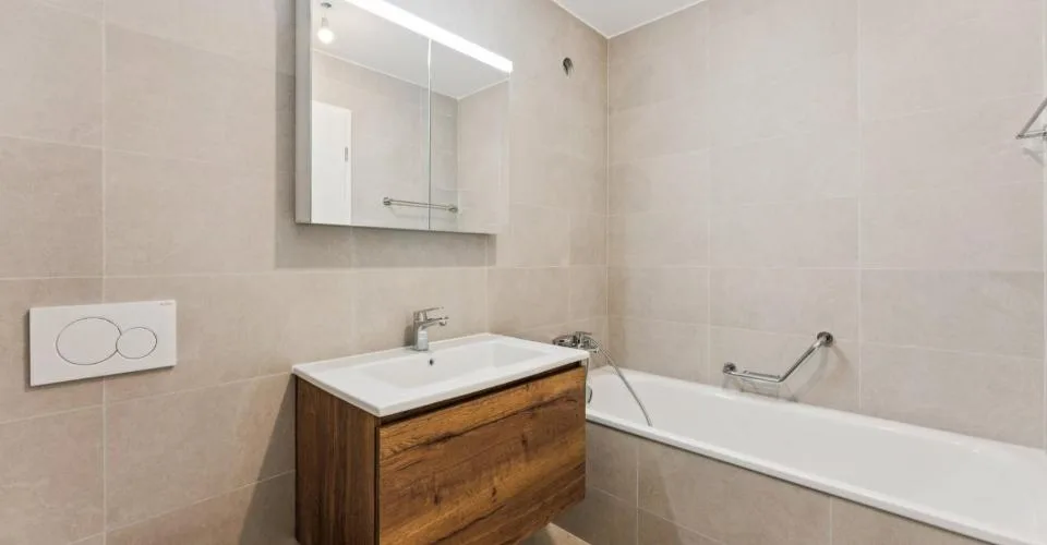Exceptionnel appartement neuf de 5.5 pièces avec vue dégagée – Foto 10 von 12