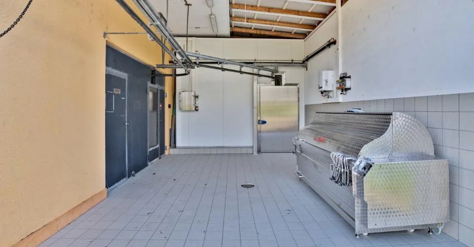 Estavayer-le-Lac, à vendre, bâtiment industriel et artisanal de 200 m2 – foto 9 di 10