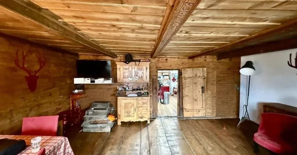 Charmante demi-maison villageoise de 4.5 pièces à Chermignon d'en Haut, proche de Crans-Montana, résidence secondaire autorisée – photo 2 sur 5