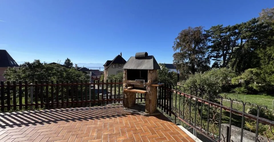Une maison de caractère avec vue: un projet à concretiser – Foto 2 von 13