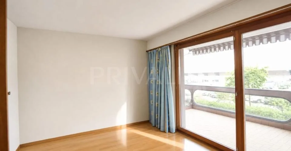 En exclusivité : Charmant 2½ pièces avec balcons et vue sur le lac – Foto 5 von 8