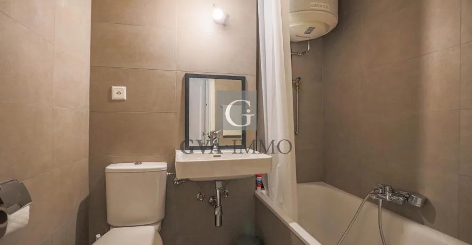 Studio de 40 m² au cœur de la Vieille-Ville de Genève – Foto 3 von 3