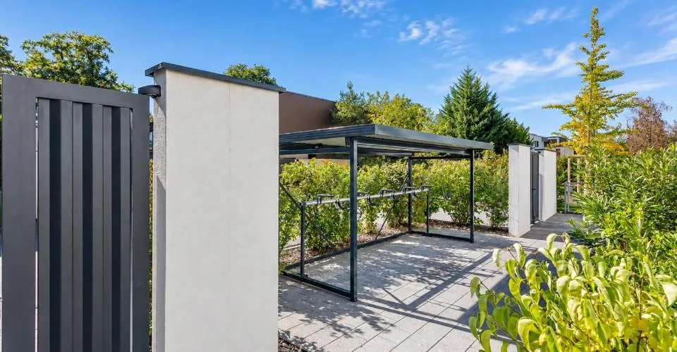 En exclusivité - Chêne-Bougeries - Élégant duplex de 4 pièces avec jardin privatif de 308 m² – photo 11 sur 13
