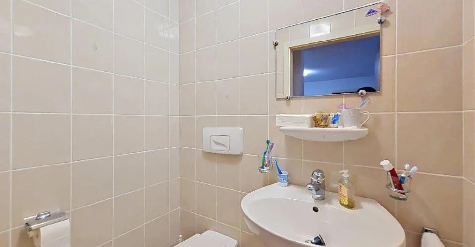 Appartement de 4 pièces en cours de rénovation – Foto 10 von 13