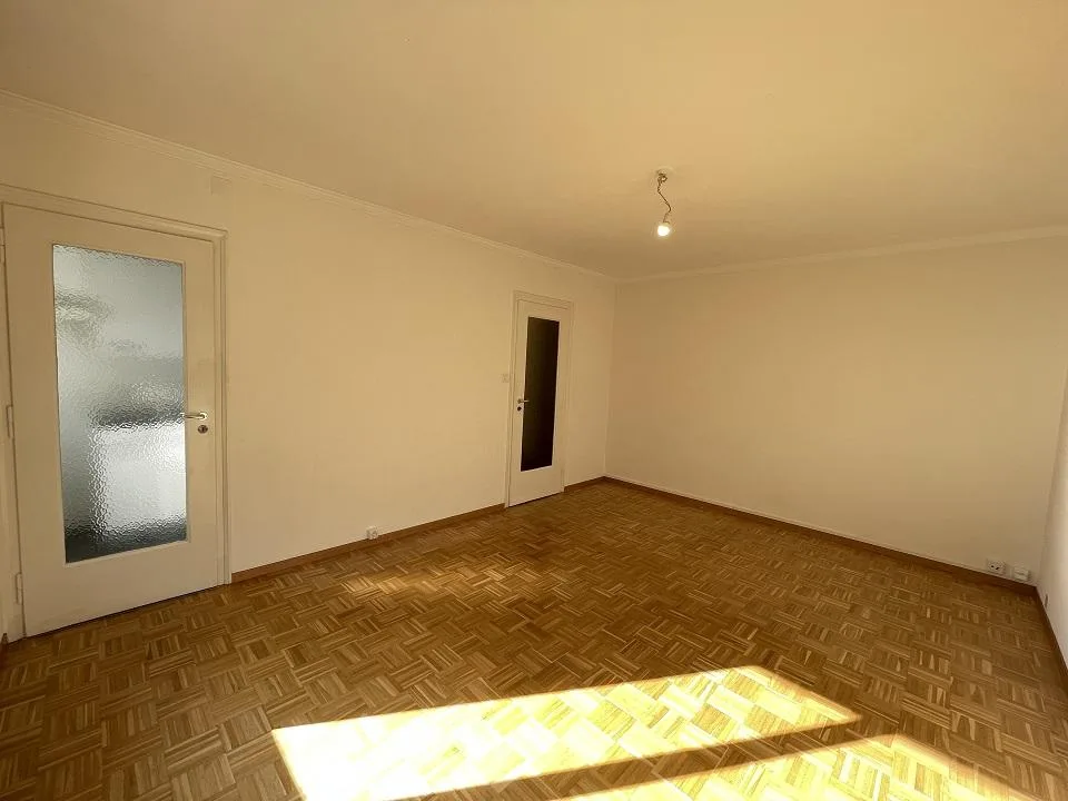 Quartier de la Roseraie - Joli 2.5 pièces au 4ème étage avec balcon – Foto 3 von 9