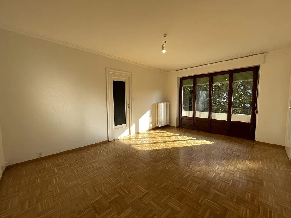Quartier de la Roseraie - Joli 2.5 pièces au 4ème étage avec balcon – Foto 2 von 9