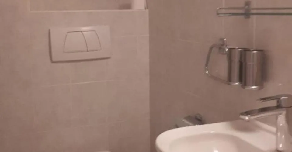 Appartement 2 pièces situé dans le quartier Voltaire – Foto 6 von 9