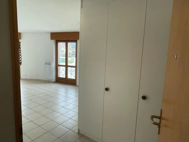 Dans un charmant petit immeuble, appartement de 2 pièces au 1er étage – Foto 9 von 9