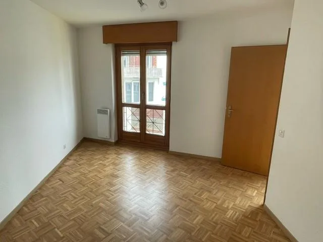 Dans un charmant petit immeuble, appartement de 2 pièces au 1er étage – Foto 8 von 9