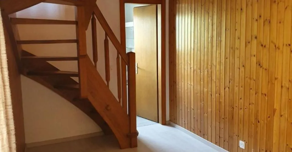 Duplex indépendant de 2.5 pces avec place de parc extérieure – Foto 4 von 5
