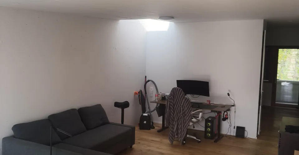 À louer - joli studio en attique – photo 2 sur 5