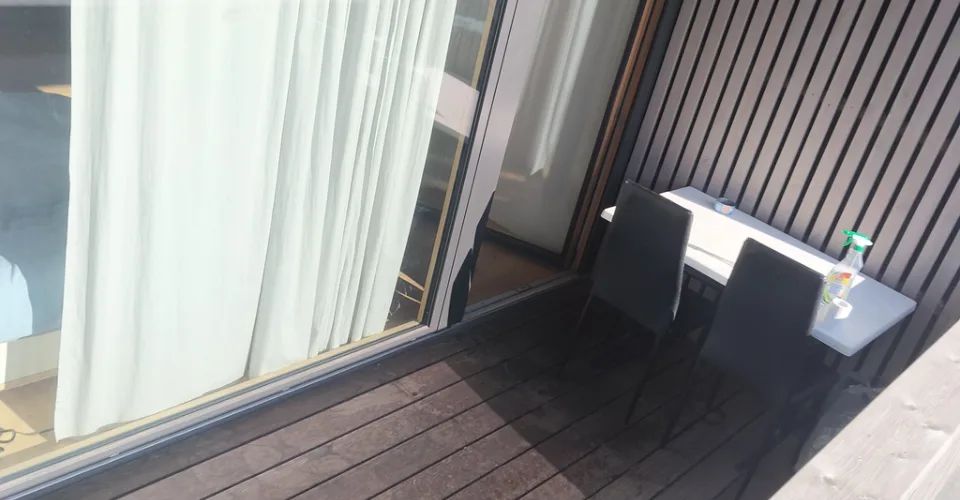 À louer - joli studio en attique – photo 4 sur 5
