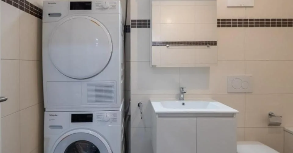 Appartement de 2.5 pièces au 2ème étage – Foto 8 von 10