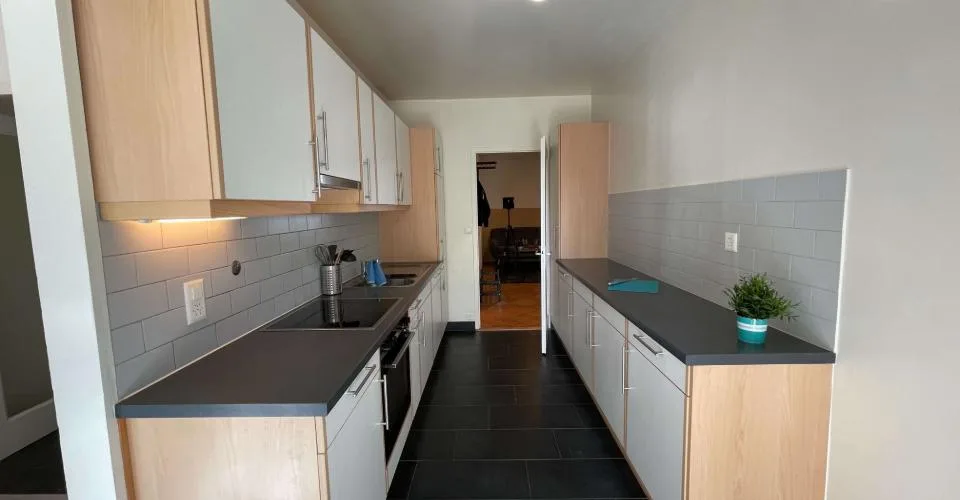 Ton nouveau chapitre commence ici - Chambre meublée, emplacement de choix – foto 11 di 20