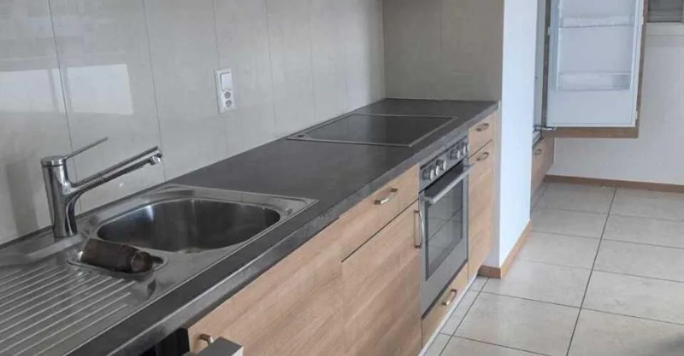 Appartement de 4.5 pièces au 1er étage – Foto 2 von 9