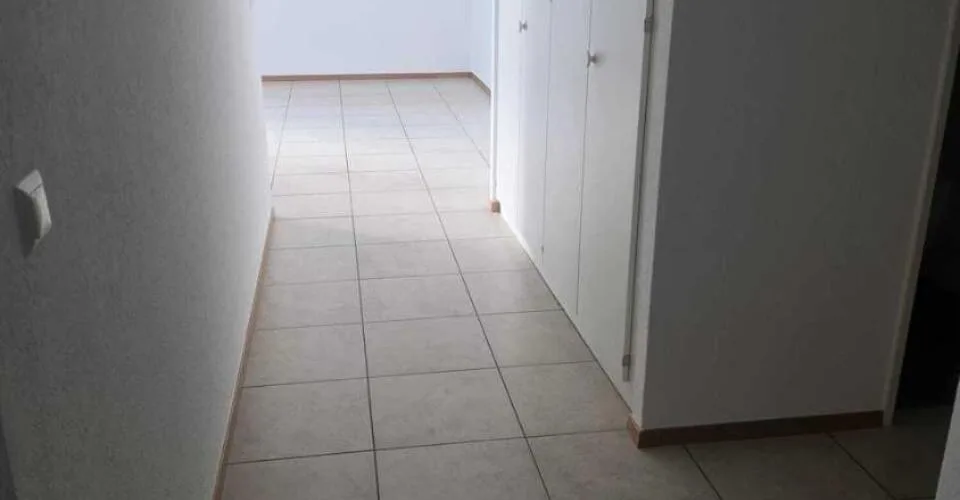 Appartement de 4.5 pièces au 1er étage – Foto 4 von 9