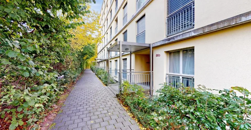 Einstellhallenplatz in Bümpliz – photo 2 sur 3