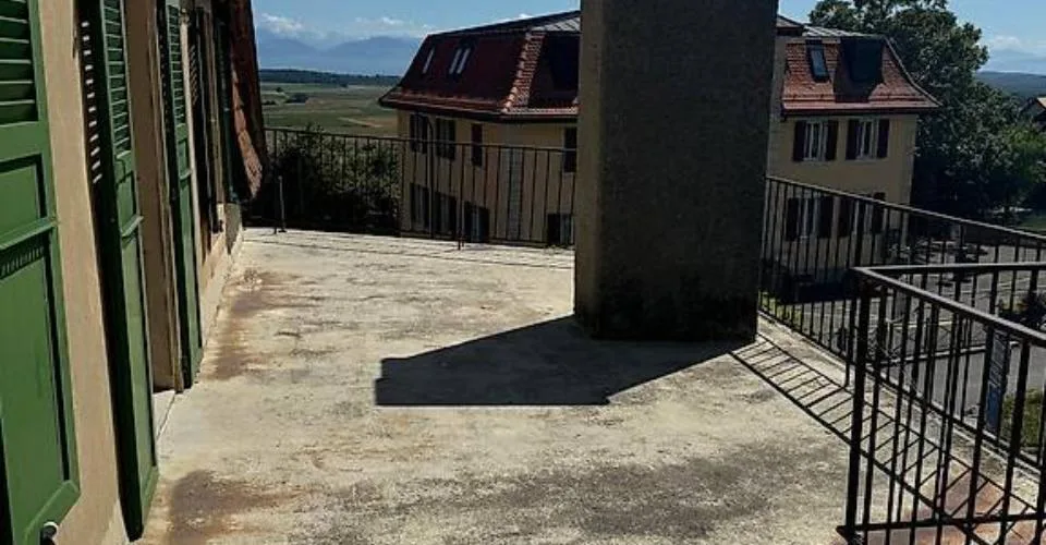 Copilot said: Bel appartement atypique en duplex de 160 m² – Foto 3 von 5
