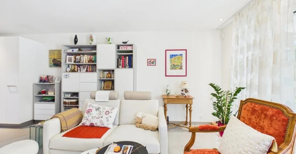 Terrasse de 27,5 m² au cœur de Sierre – Foto 3 von 8