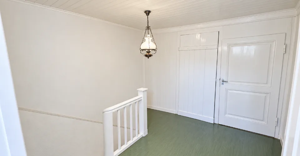 Geräumiges 8,5-Zimmer-Haus auf 4 Ebenen mit Dachterrasse in Delémont – Foto 9 von 13