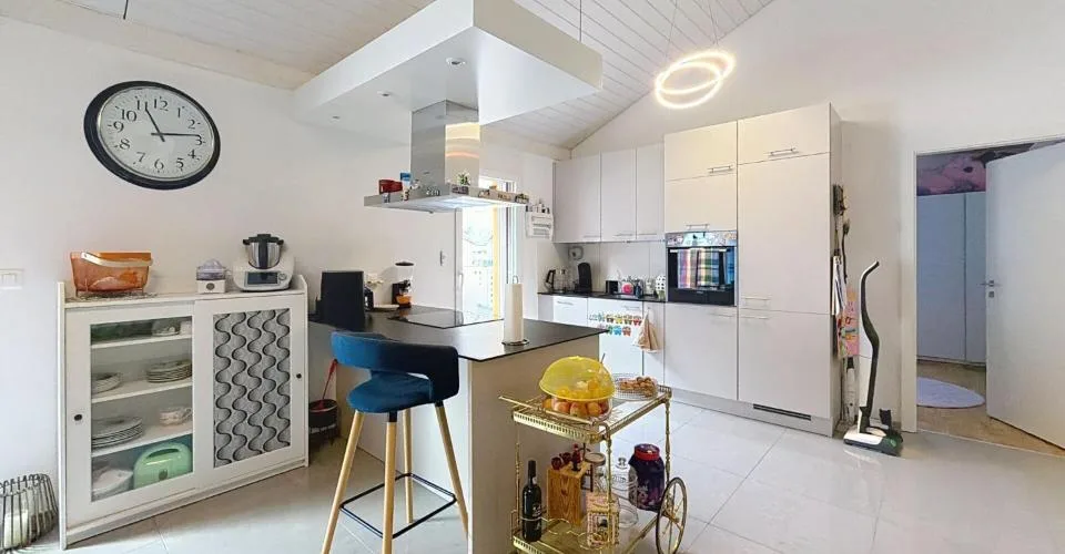 Bel appartement cosy en attique de 3.5 pièces avec Mezzanine et immense terrasse – photo 2 sur 13
