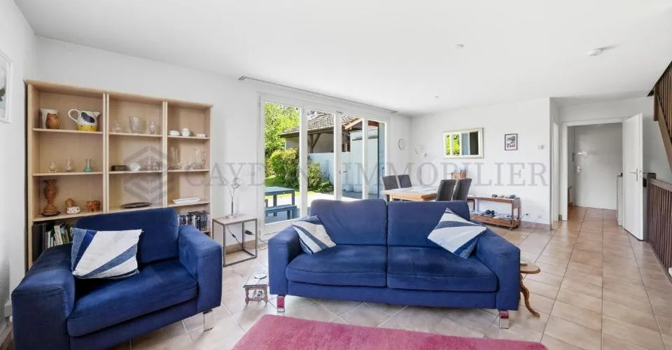 Grande villa 7 pièces avec joli jardin ensoleillé – Foto 9 von 13