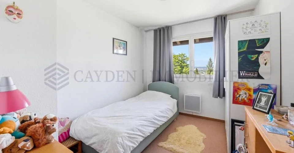 Grande villa 7 pièces avec joli jardin ensoleillé – Foto 11 von 13