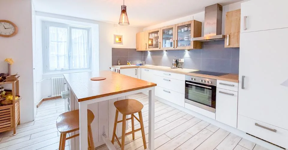 Maison villageoise rénovée au cœur de Bonvillars avec garage – foto 5 di 13
