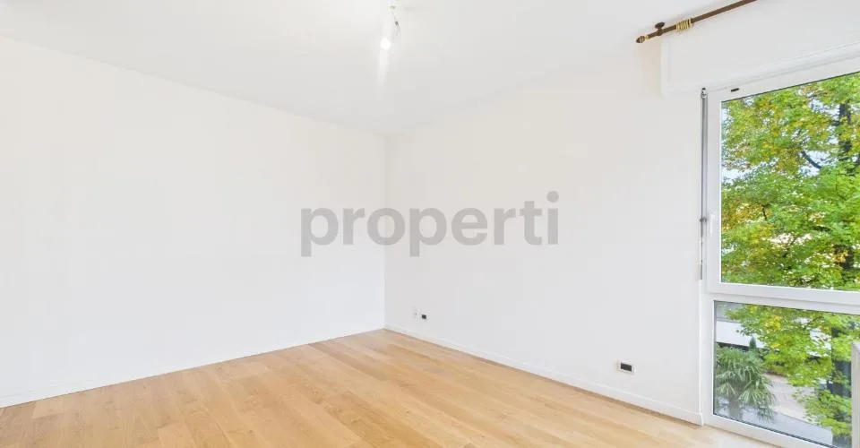 Splendido Appartamento rinnovato 3.5 locali con vista lago – photo 8 of 13