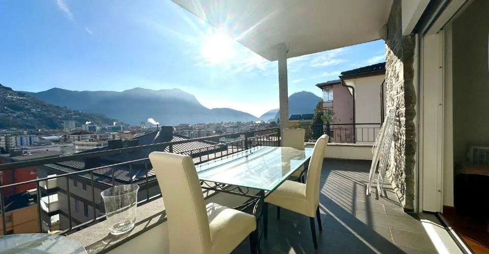 Villa Soleggiata con Vista Mozzafiato – photo 2 of 13