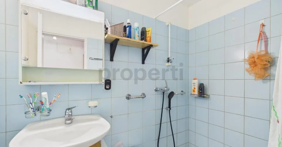 Platz für die ganze Familie  helle 4.5-Zimmer-Wohnung in ruhiger Lage – photo 10 sur 13
