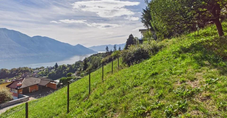 Terrain constructible avec vue sur le lac  Opportunité de développement résidentiel – Foto 6 von 12