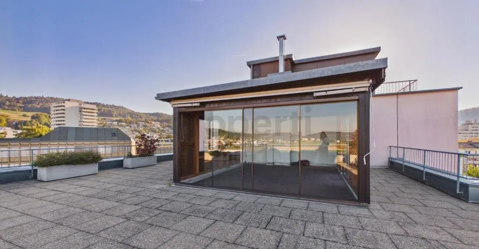 4.5-5.5 Zimmer Wohnung mit privater 120 m² Dachterrasse mit verglastem Pavillon, Cheminée, Süd-Balkon & Tiefgaragenplatz! – Foto 10 von 13