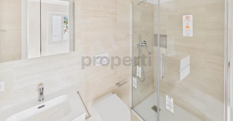 Immeuble Rénové à Neuf, Agencement Fonctionnel & Haute Efficacité Énergétique ! – Foto 6 von 10