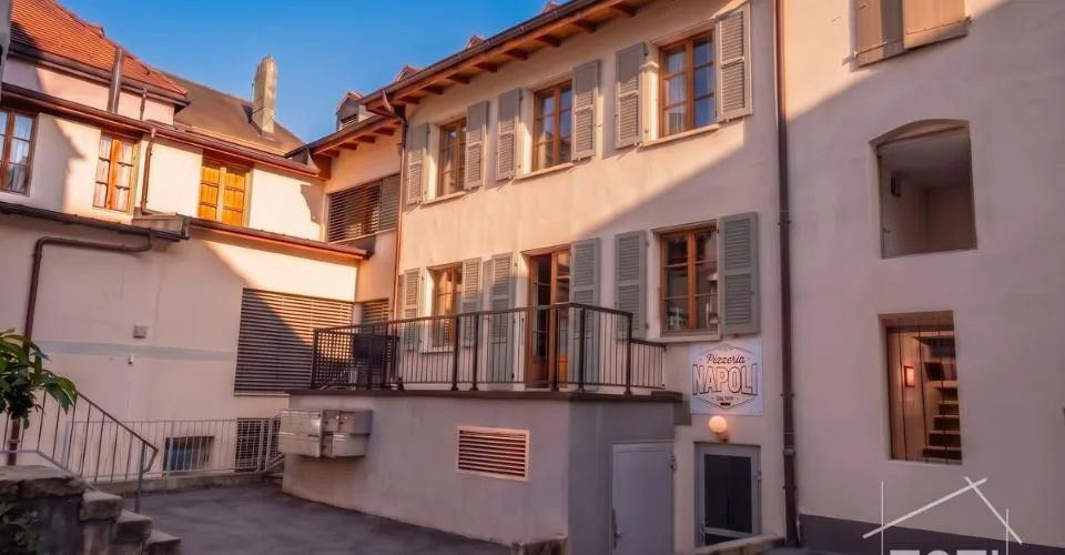 Immeuble de rendement au coeur de St-Maurice avec 11 lots entièrement loués - 5% – Foto 2 von 12