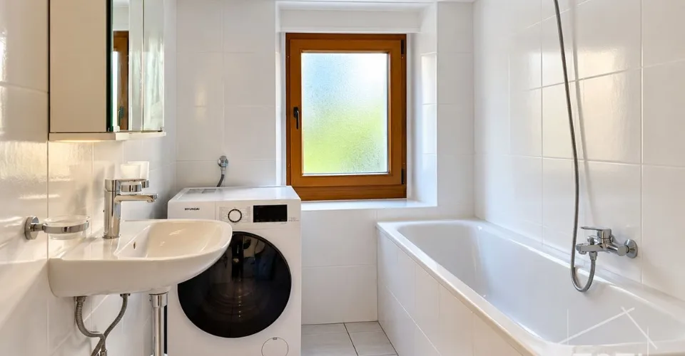 Immeuble de rendement à Martigny-Combe - 5,04 % brut avec potentiel de valorisation. – Foto 9 von 12