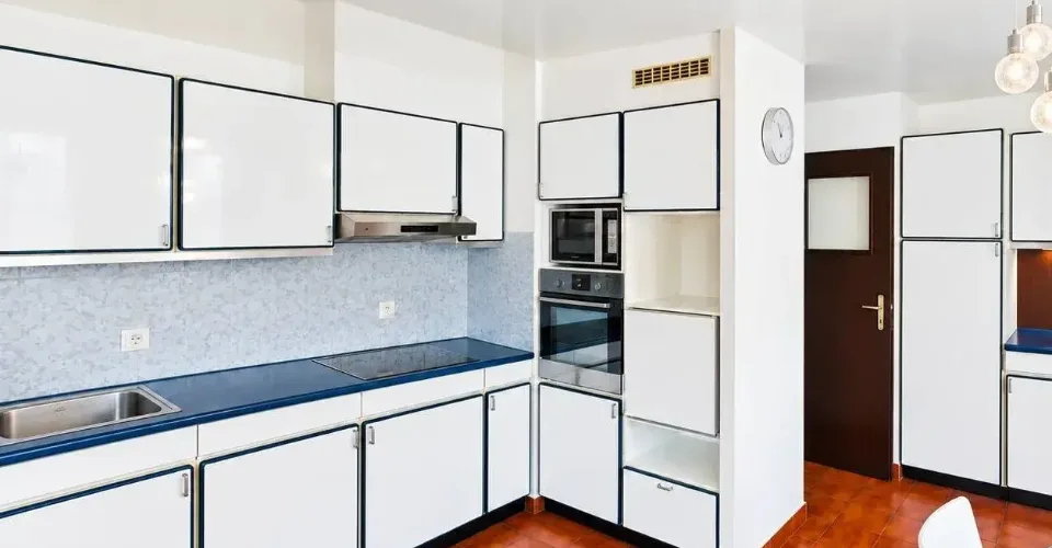 Maison familiale en demi-niveaux avec jardin arboré – photo 7 sur 15