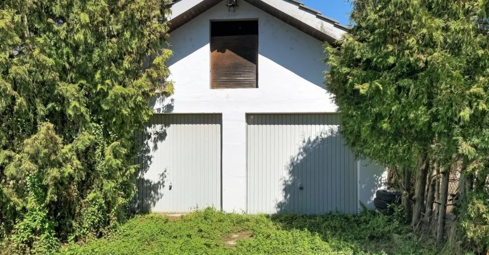 PAYERNE - très grande maison à rénover complètement sur grande parcelle dans quartier résidentiel – photo 5 sur 7