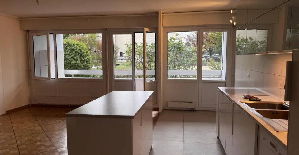 MAGNIFIQUE APPARTEMENT 5,5 PIÈCES – Foto 2 von 11