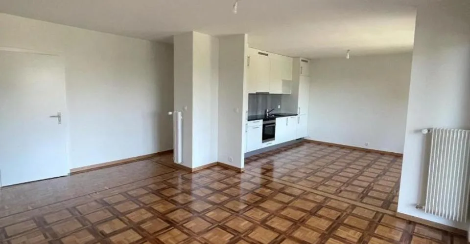 À LOUER - appartement de 2.5 pièces au 2ème étage avec balcon à Pully – photo 2 sur 6