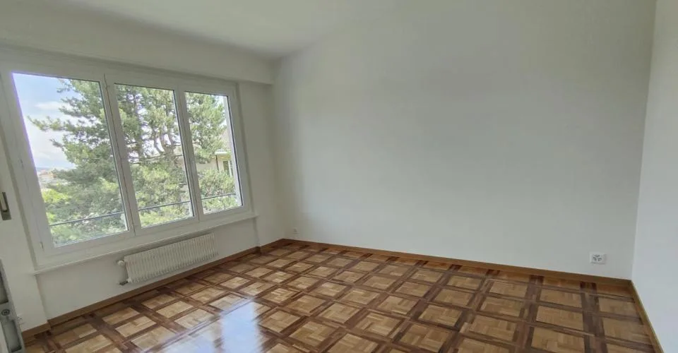 À LOUER - appartement de 2.5 pièces au 2ème étage avec balcon à Pully – photo 4 sur 6