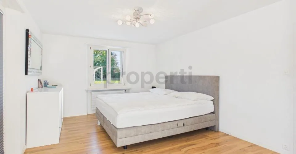 Familienfreundliches Zuhause mit viel Platz, Garten und zahlreichen Extras – Foto 7 von 13