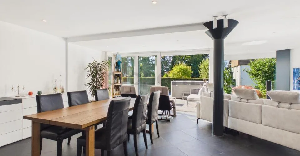 Familienfreundliches Zuhause mit viel Platz, Garten und zahlreichen Extras – Foto 4 von 13