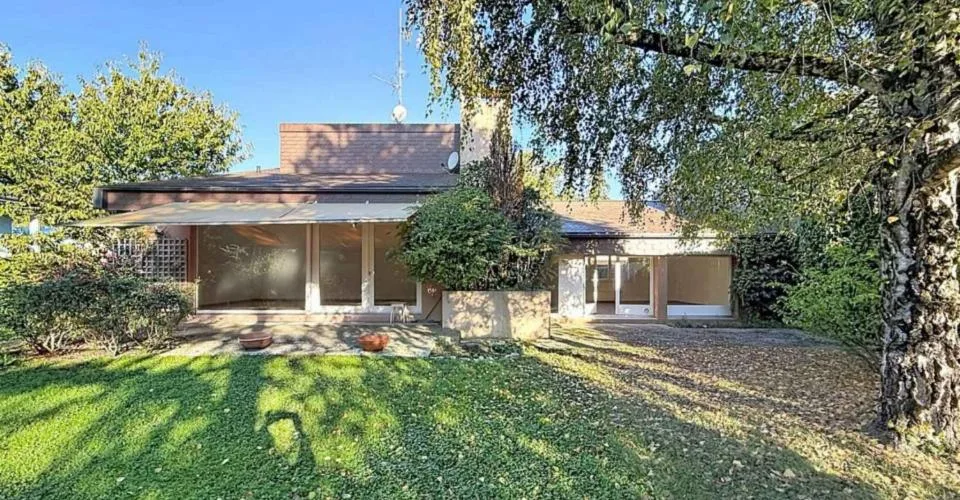 Villa jumelle de 9 pièces avec jardin clos à Thônex – foto 2 di 11