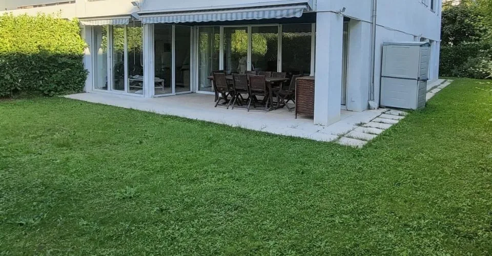 Appartement meublé de standing en rez-de-jardin – photo 6 sur 7