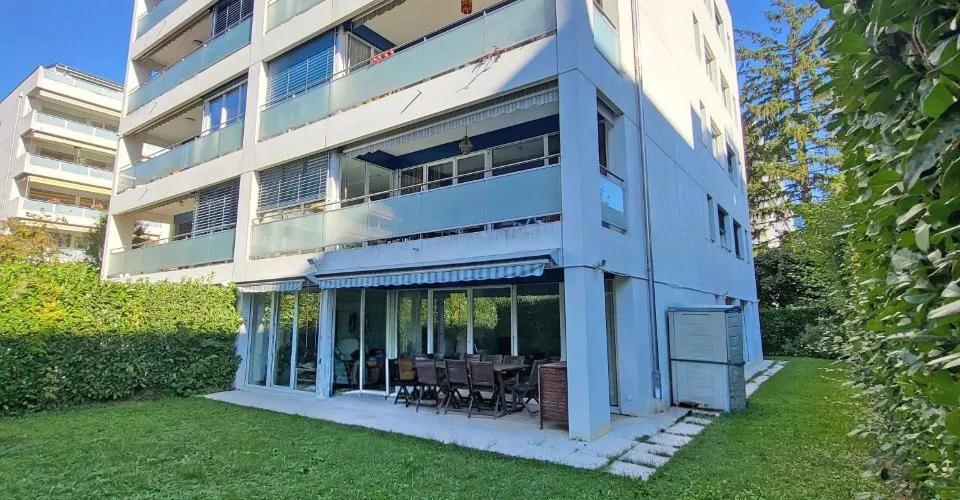 Appartement meublé de standing en rez-de-jardin – photo 7 sur 7