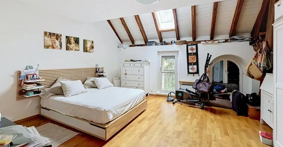 Appartement avec cachet, spacieux et lumineux, avec balcon – Foto 7 von 10
